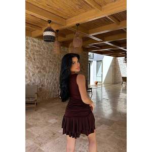 Robe Courte Jacie Marron Style Vintage Élégant pour Soirée avec Fermeture Éclair Décorative Tailles XS-XL en Spandex Couleur Unie Col Carré Idéale pour les Journées Printanières - Product Image 1