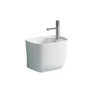 Modernes Design Rechteckige Waschbecken klein platzsparend Mini-Eck becken Weiß Keramik Wandbehang Waschbecken