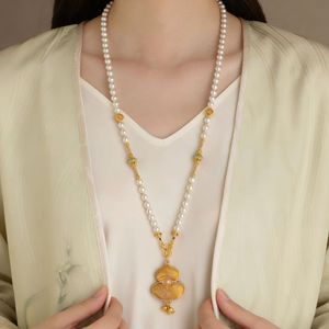 Chinese Pearl Gourd Necklace For Women Imitation Pearl Sweater Chain Autumn Winter Style Fashionable Daily Wear Accessory - Product Image 3