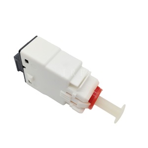 Nuevo Interruptor de Luz de Freno 61318360421 para Reemplazo Automotriz - Product Image 2