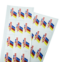 Étiquettes de logo imprimées personnalisées PVC et PP Rouleau d'autocollant en papier imperméable pour l'emballage du produit