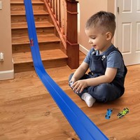 Circuit de course automobile en alliage flexible pour enfants avec rampe déroulable portable de 4,5 m et circuit de course compatible