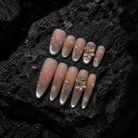 Faux ongles de luxe faits main, grands, avec breloques en zircone irisée, nœuds 3D, paillettes argentées et motif ondulé ovale, à coller sur les doigts