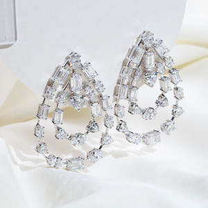 Boucles d'oreilles en or jaune 18 carats avec diamants de forme fantaisie Messi Jewelry MSE-849 pour femmes - Product Image 1