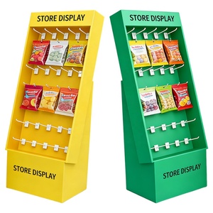 Présentoir de Noël en carton ondulé avec panneau perforé pour cartes de vœux et jouets, design Sidekick - Product Image 4