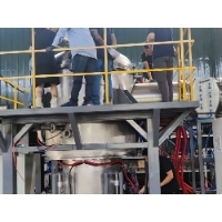 Four de traitement thermique industriel à résistance de type puits pour machines lourdes, arbres longs, engrenages de grande taille et moules