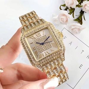 Reloj cuadrado para mujer con diamantes de imitación, correa de acero inoxidable en tono dorado, diseño moderno y lujoso, nueva colección de relojes para mujer. - Product Image 5