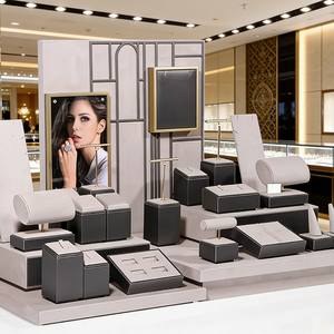 Conjunto de Exhibidores de Joyería de Diseño Moderno para Tienda - Product Image 4