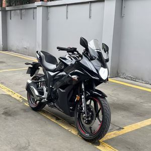 ซูซูกิ จีเอสเอ็กซ์155 สแตนดาร์ด - เครื่องยนต์ 155 ซีซี ระบบหัวฉีด, เกียร์ธรรมดา 5 สปีด และเบรกดิสก์คู่เพื่อการขับขี่ที่สมจริง - Product Image 4