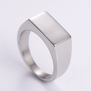 <span class=keywords><strong>Bague</strong></span> Chevalière Homme <span class=keywords><strong>Femme</strong></span> Pvd Personnalisé Rectangle en Acier Inoxydable Plaqué or Grand Logo Personnalisé Gravé Vierge - Product Image 3