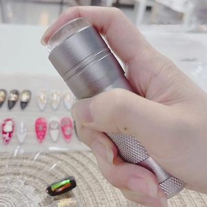 Lampe à ongles UV LED portable avec tête en silicone, séchage rapide, lampe de polymérisation de vernis gel portative pour la maison et le salon - Product Image 5