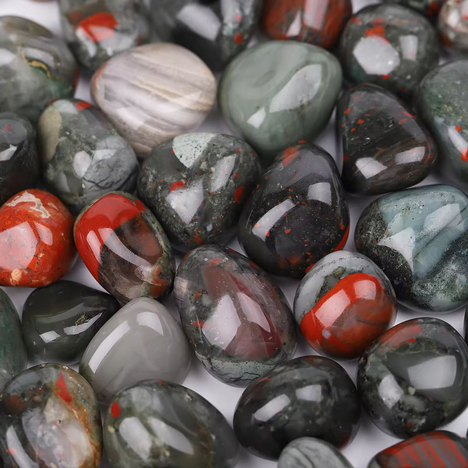 โรลลิ่งสโตนหินเลือดแอฟริกันสีแดง