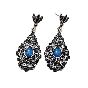 Orecchini a Perno Traforati con Dettagli in Stile Opale, Design Vintage, Accessori di Moda per Donne - Product Image 5
