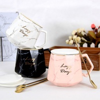 Vente en gros de tasses à café arabes en céramique noire en marbre tasse à thé en céramique personnalisée unique en forme de diamant