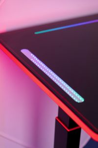 Escritorio Gaming Elevable Personalizable con Doble Motor de Altura Regulable y Tablero de Hierro para Uso de Oficina de Producción Directa de Fábrica - Product Image 6