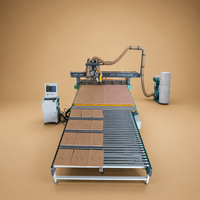 Machine de travail du bois CNC à changement d'outil automatique personnalisé pour la découpe, le perçage, le fraisage et la gravure de panneaux de meubles et d'armoires