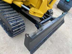 Mini-excavatrice d'occasion Komatsu PC35 4 tonnes EPA/CE Livraison gratuite Stock Matériel de jardinage Y compris le moteur à roulement Kawasaki Boîte de vitesses Engrenage - Product Image 3