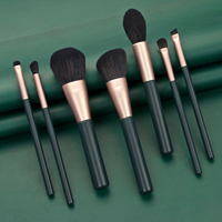 MARS Tools of Titan Ensemble de 8 pinceaux de maquillage avec support |   Pinceaux pour le visage et les yeux, poils en nylon ultra doux, pour le correcteur, format voyage