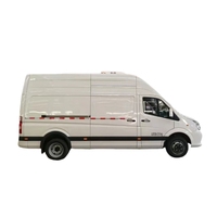 Camionnette frigorifique Foton Mini diesel 2800 ml de cylindrée, 9 m³ pour le transport de porc, minibus réfrigéré, camion de fret