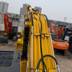 Excavadora Usada de 20 Toneladas Komatsu PC200, Maquinaria Pesada Japonesa, Excavadoras de Orugas Komatsu Medianas en Venta con Certificación CE EPA - Product Image 4