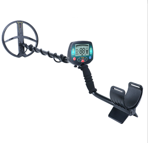 Détecteur de métaux industriel multifréquence réglable, étanche IP68, bobines double-D - Product Image 1