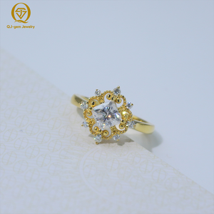 Bague en or de luxe de haute qualité avec diamant synthétique de couleur D, clarté VVS, certifiée IGI, or 18 carats, cadeau d'anniversaire pour femme - Product Image 4
