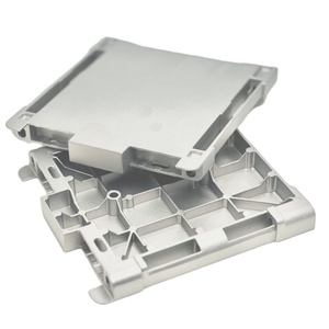 <span class=keywords><strong>Plaque</strong></span> d'extrémité de module de batterie EV |   Isolation thermique haute tension et dissipation de chaleur - Product Image 1