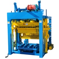 Équipement de fabrication de briques en ciment QTJ4-25 pour la production en usine de blocs creux, de briques pleines et de pavés autobloquants