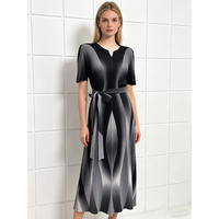 Robes longues plissées élégantes d'été pour femmes, à manches courtes, col en V, ceinturées, taille ample, coupe ajustée, décontractées, grandes tailles