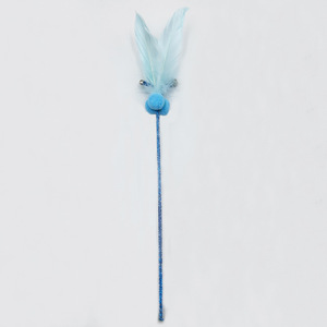 Bâton de chatonnière pour chat avec plumes et clochette, jouet durable à long manche pour l'auto-entretenissement et le soulagement de l'ennui des animaux de compagnie - Product Image 5