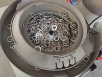 Machine à œillets et œillets d'alimentation automatique à haut rendement