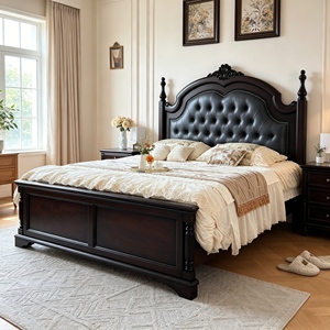 Cama Tradicional Queen Size de Madera Maciza con Almacenamiento, Tapicería Acolchada de Cuero Sintético y Patas Talladas - Product Image 3