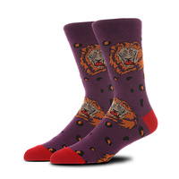 Chaussettes pour hommes en coton respirant, à faible MOQ, imprimées de motifs animaux colorés, style amusant et tendance, vente en gros, fabricant