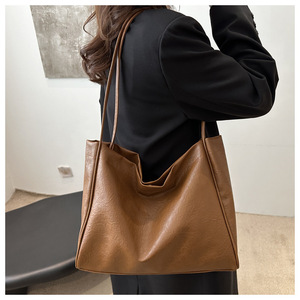 <span class=keywords><strong>Sac</strong></span> fourre-tout à bandoulière en <span class=keywords><strong>cuir</strong></span> PU grande capacité pour femme, nouvelle collection automne-hiver, tendance et élégant, doublure en polyester - Product Image 2