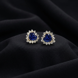 SARVOTTAM Bijoux fins Boucles d'oreilles en forme de cœur en or 14 carats avec saphir bleu naturel et diamants naturels pour femmes - Product Image 1