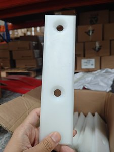 Produit personnalisé en polyuréthane caoutchouc polyéthylène nylon contenant de l'huile - Product Image 5