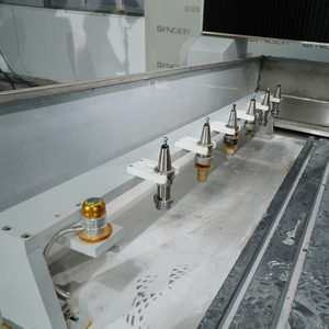 Máquina CNC de 3 Ejes para Procesamiento de Encimeras de Mármol, Granito y Cuarzo, para Pulido de Bordes y Laterales de Piedra - Product Image 2
