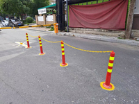 Poteau de signalisation routière flexible en TPU de 75 cm pour la circulation et le stationnement