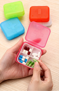 Caja de almacenamiento de pastillas con 4 compartimentos, organizador diario de pastillas, estuche pequeño para pastillas con compartimentos, organizador de medicamentos, caja de almacenamiento de vitaminas - Product Image 3