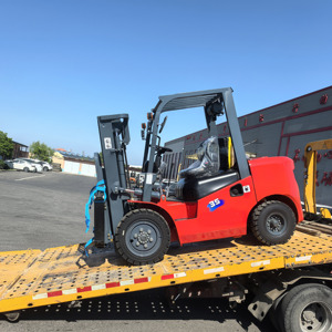 Chariot élévateur diesel à mât triplex 3 tonnes pour entrepôt logistique, port et <span class=keywords><strong>quai</strong></span>, avec moteur IC, certifié CE - Product Image 2