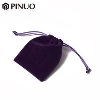 PINUO - Petit sac cadeau personnalisé en velours avec cordon de serrage, pochette à bijoux en velours doux pour ranger les bagues, les boucles d'oreilles et les colliers