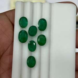 พลอยมรกตแซมเบียธรรมชาติทรงรี ขนาดอิสระ ขายส่งจำนวนมาก ล็อตพลอยมรกตแซมเบีย - Product Image 4