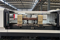 Tour CNC à double tête HX-11260-220 à haute efficacité pour l'usinage d'essieux de camions lourds avec système FANUC, exporté vers l'Inde