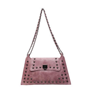 กระเป๋าสะพายไหล่สไตล์ยุโรปและอเมริกา  แบบเรโทร  ประดับหมุด  สำหรับผู้หญิง  แฟชั่นเท่ๆ  สไตล์สาวสไปซ์  กระเป๋าสะพายข้างแบบมีสายโซ่  ทันสมัย - Product Image 5