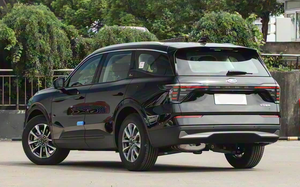 Ford Edge 2026 2.0T EcoBoost 2WD 7 Plazas Edición Fashion Volante a la Izquierda Motor Turboalimentado Luces LED Auto Nuevo - Product Image 5