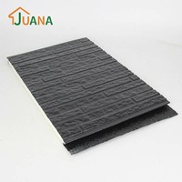 Panneaux sandwich en laine de roche ignifuges et isolants pour murs et toitures