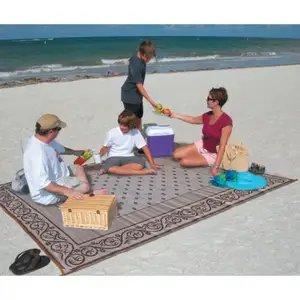 Haddelenmiş dokuma plastik PP taşınabilir kamp mat/halı/halı piknik örtüsü veranda battaniye