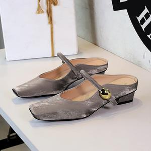 Chaussures Bigtree 1062-1 à talon épais et bas, bout carré, style mule avec brides droites pour femme, idéales pour l'extérieur - Product Image 3