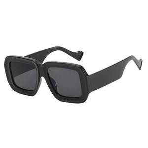 QSKY <span class=keywords><strong>roman</strong></span> conception bas prix populaire fête nuances lunettes de <span class=keywords><strong>soleil</strong></span> grand gros carré fantaisie lunettes de <span class=keywords><strong>soleil</strong></span> pour les femmes - Product Image 5
