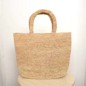 Sac de plage en crochet fait main style tendance, sac à bandoulière carré simple pour femme, sac en paille, sac en raphia, sac tricoté - Product Image 1